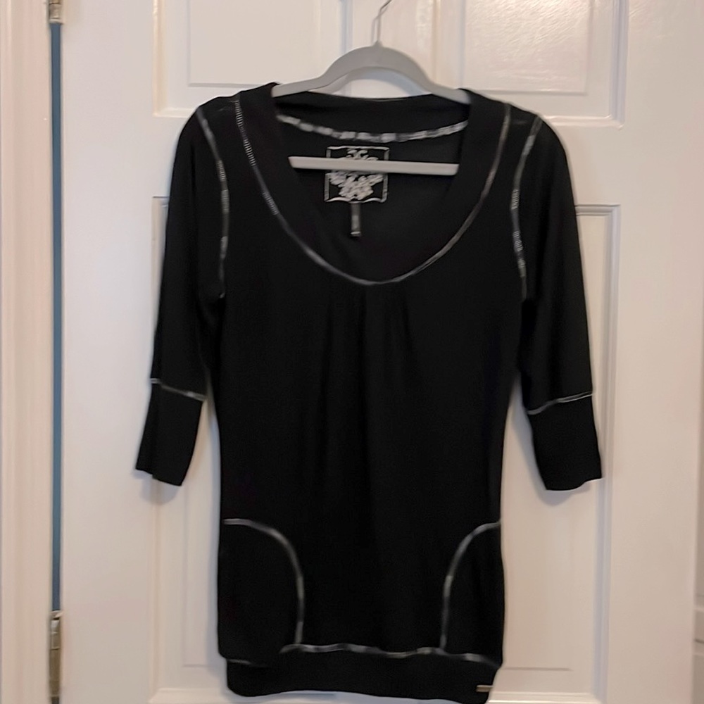 Buffalo Lightweight black T with stitching